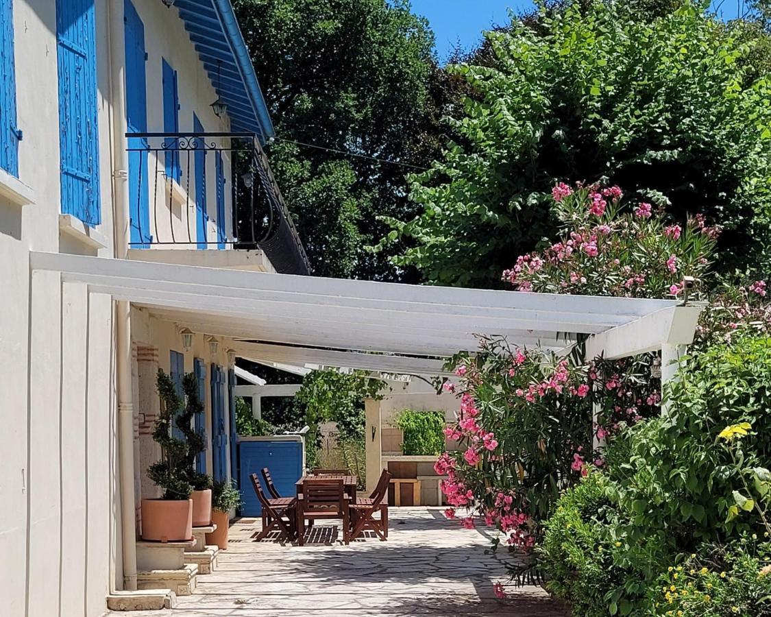 La Maison Des Eaux Saint-Jean-de-Thurac Buitenkant foto