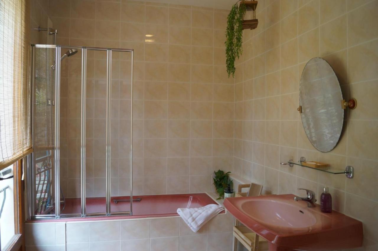 La Maison Des Eaux Saint-Jean-de-Thurac Buitenkant foto